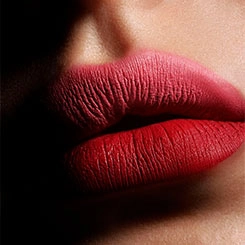 Eveline Variete Flüssiger Lippenstift mit Hyaluronsäure